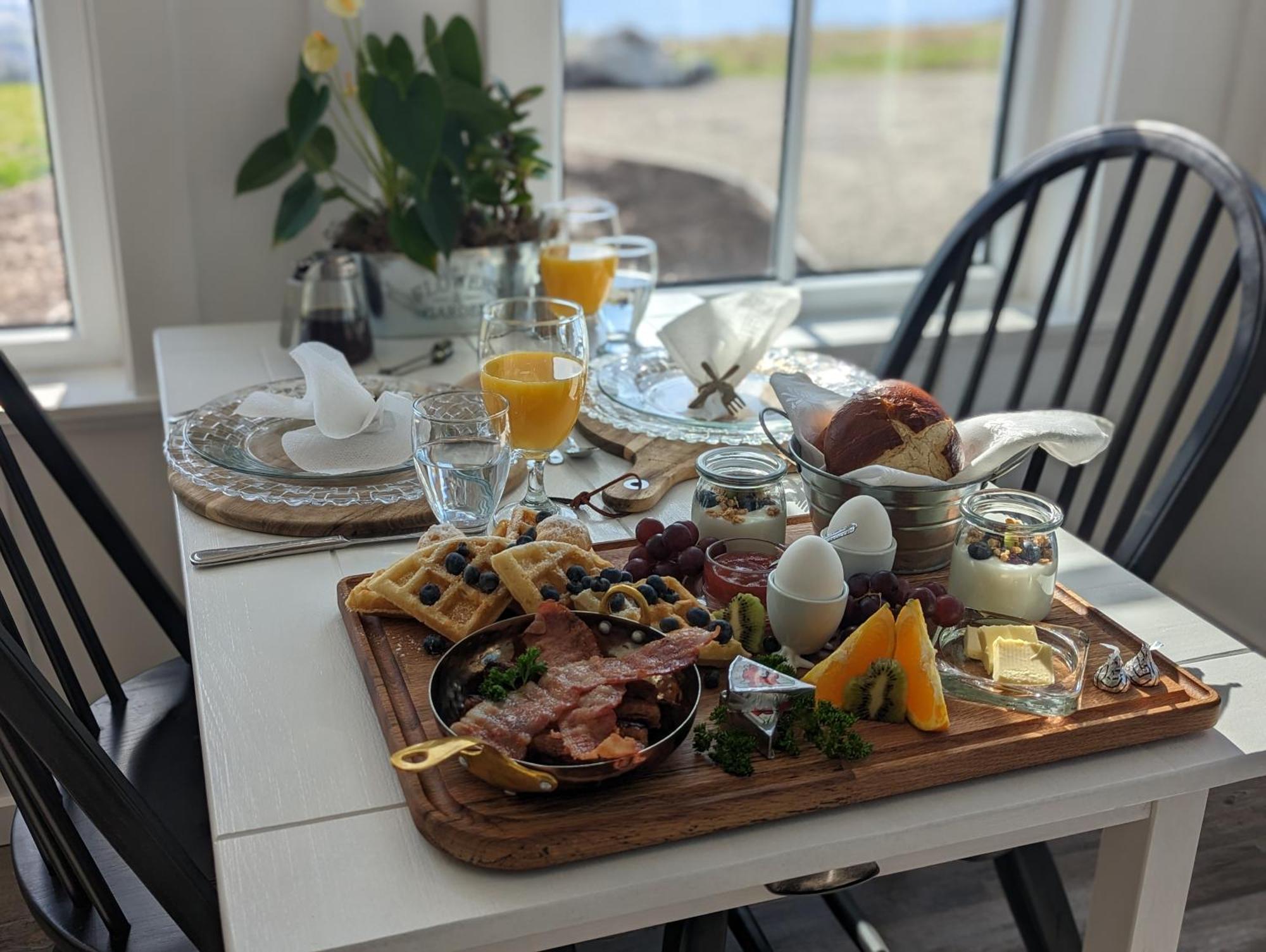 Autumn Lane B&B, Farmhouse Elegance & Stunning Lakeviews West Kelowna Exteriör bild