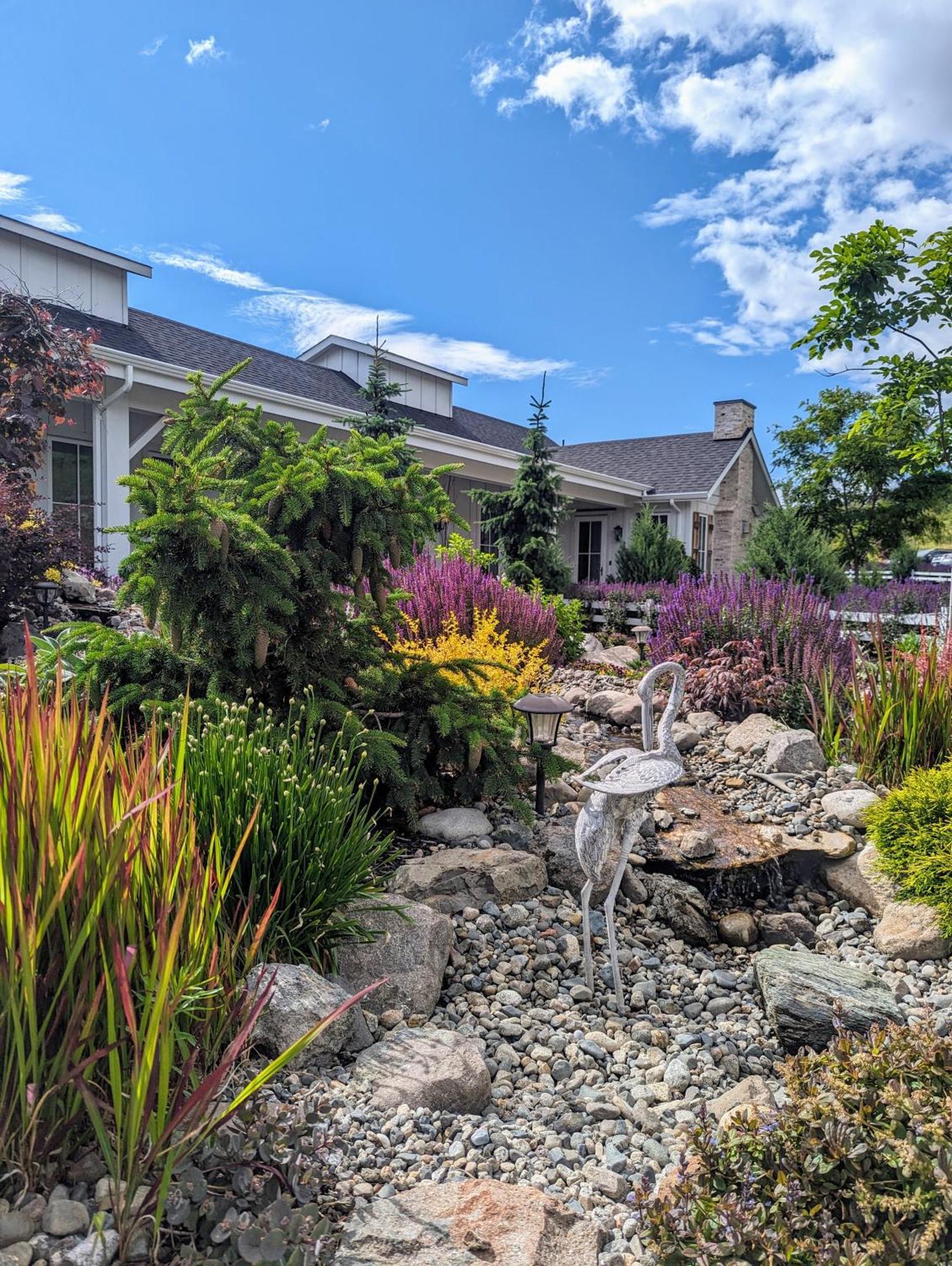 Autumn Lane B&B, Farmhouse Elegance & Stunning Lakeviews West Kelowna Exteriör bild