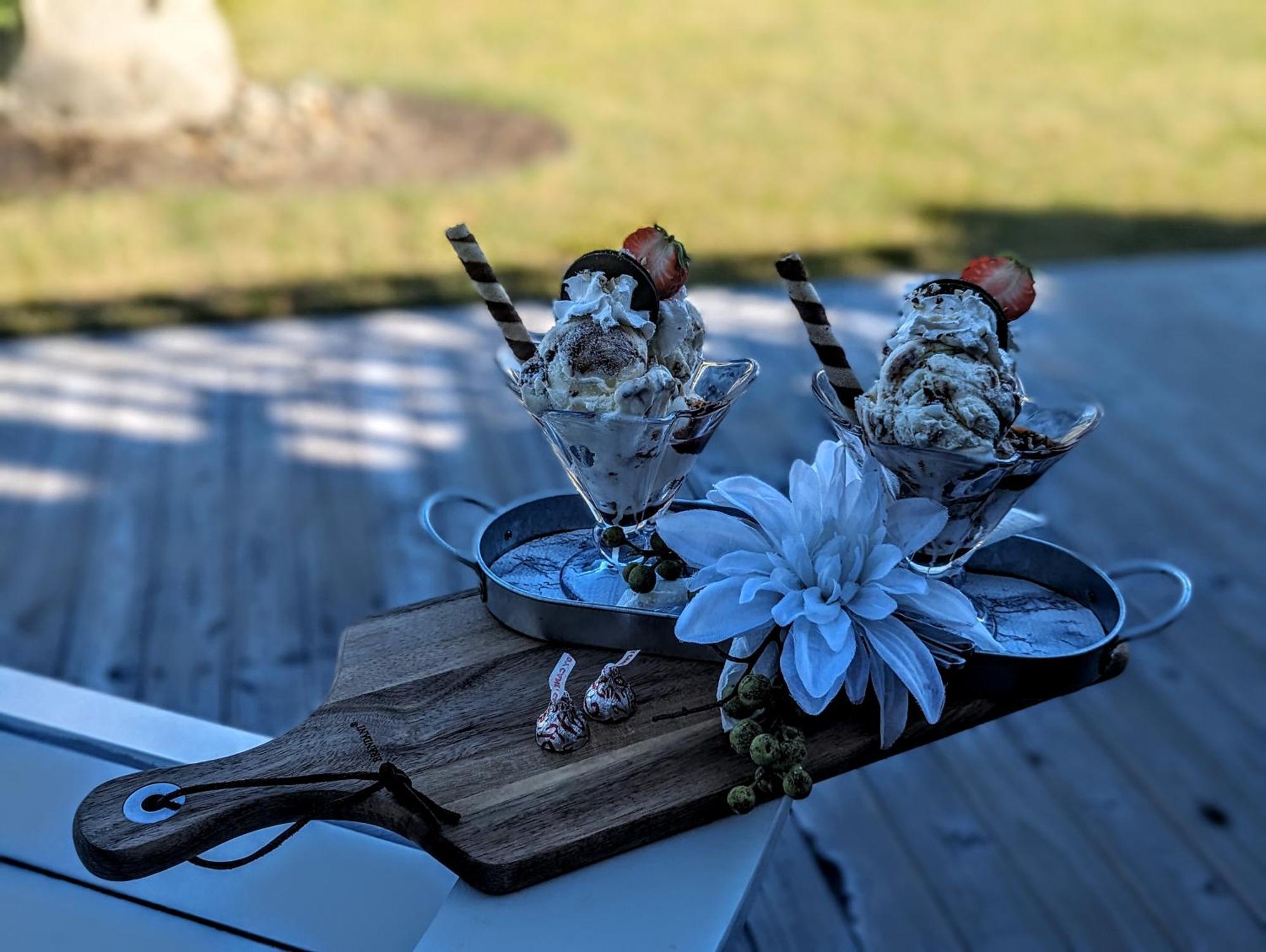 Autumn Lane B&B, Farmhouse Elegance & Stunning Lakeviews West Kelowna Exteriör bild
